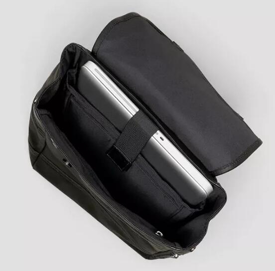 KENNETH COLE REACTION Colombian Leather Single Gusset 真皮双肩包 图3
