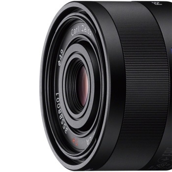 SONY 索尼 Sonnar T* FE 35mm F/2.8 ZA 标准定焦镜头 图2