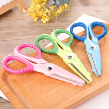 凑单品： deli 得力 6071 剪刀 颜色随机 *8件 图5