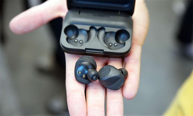 Jabra 捷波朗 Elite Sport 臻跃 蓝牙耳机 黑色 图3