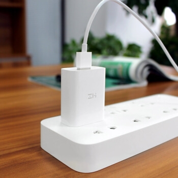 ZMI 紫米 18W 快速充电器 白色 图5