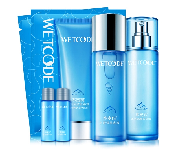 WETCODE 水密码 清新水润护肤礼盒 （洗面奶100g+水120ml+乳液120ml+面膜20g*2+水25ml+乳液25ml+海藻面膜10P） *2件 图1