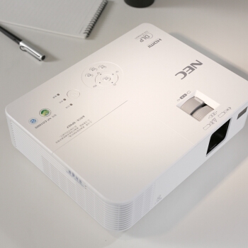NEC 日电 NP-CD1010H 家用投影仪 赠迪优美特高清电视盒子 图2