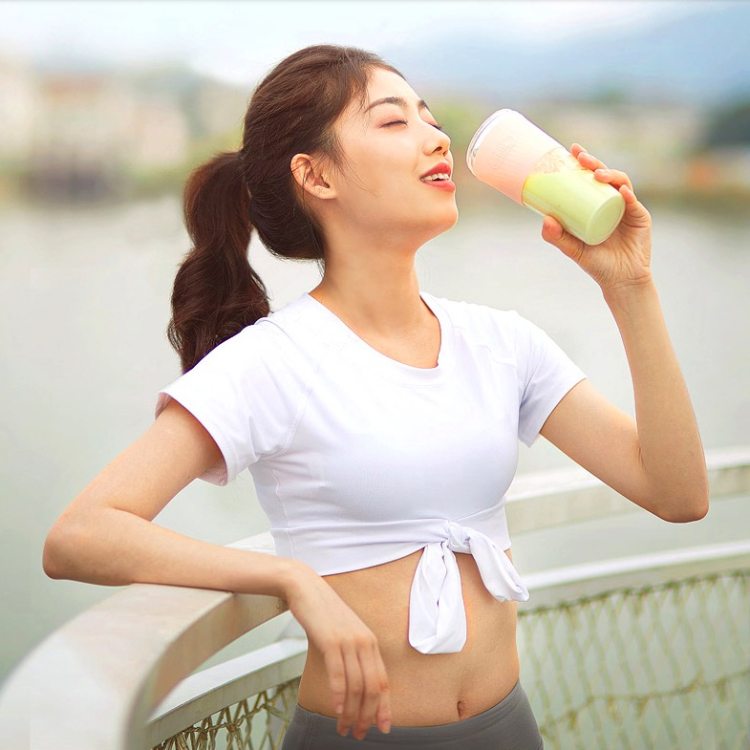 美的 无线榨汁杯 250ml 仅重360g 图1