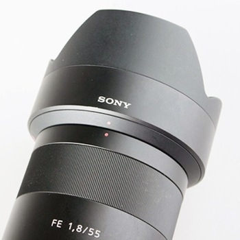 SONY 索尼 Sonnar T* FE 55mm F1.8 ZA 标准定焦镜头 索尼FE卡口 49mm 图4