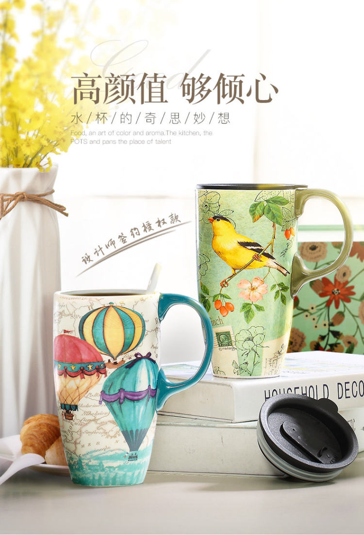 爱屋格林 大容量 带盖马克杯 500ml 杯面手绘上色 图1
