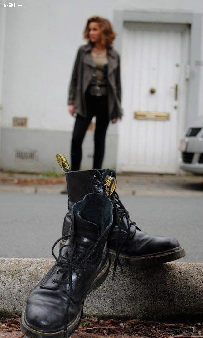 香港直邮 Dr. Martens 招牌款1460 硬皮 女软皮8孔马丁靴 图9