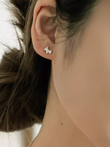 AGATHA 法兰西小狗耳钉 02390460-776-TU