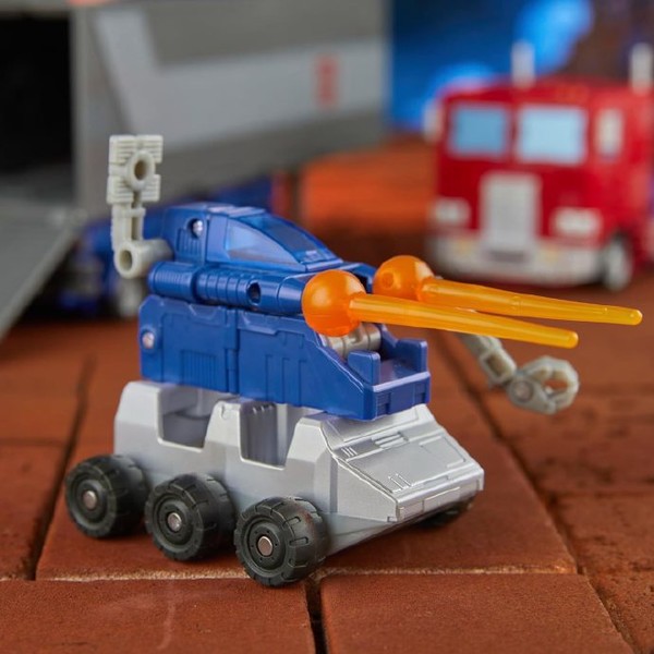 Hasbro 孩之宝 变形金刚 工作室系列 86版指挥官级 F8514 擎天柱