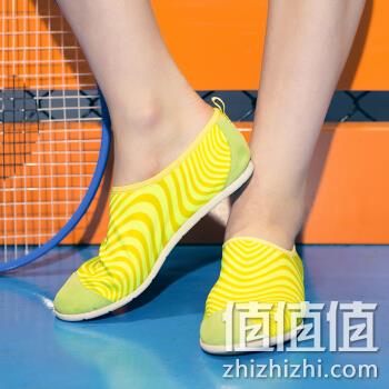  女子登山鞋 