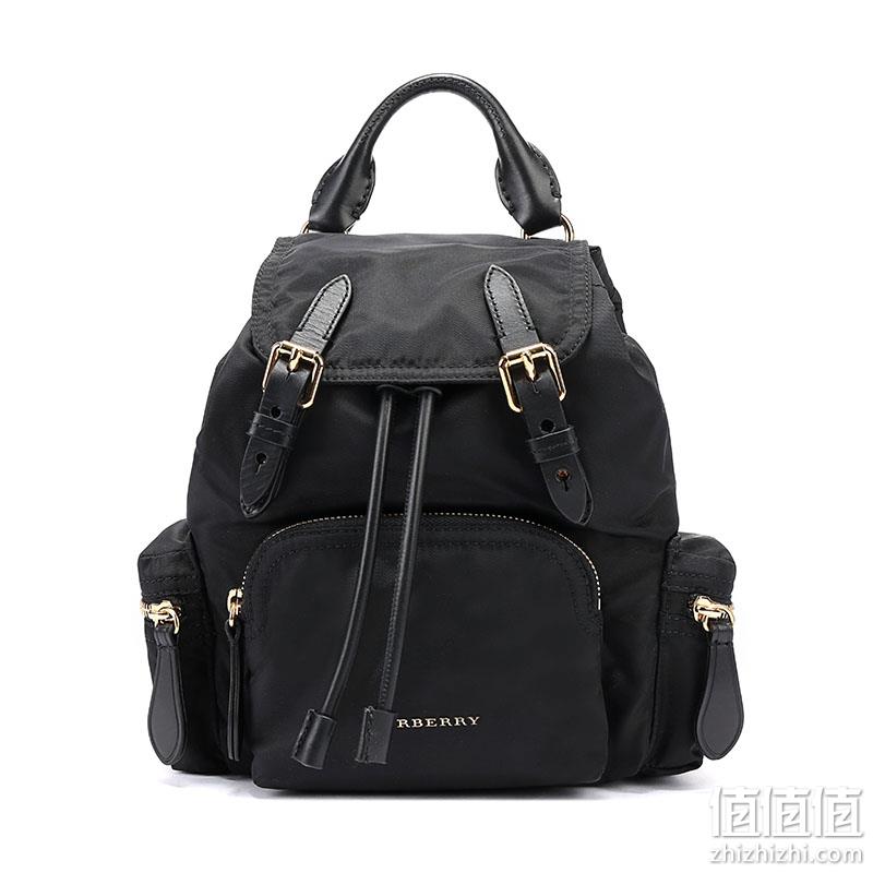  BURBERRY 巴宝莉/博柏利 女款黑色织物小号斜背式军旅背包双肩包 40759721	