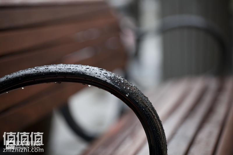 bench-canon-ef70-200mm-f4lusm-iso500-s640-f4-120mm.jpg