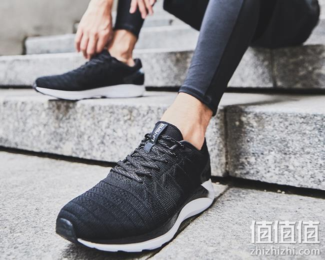 12日0点：Lining 李宁 轻羽系列 男士 跑鞋 前1小时114元（吊牌价499元） 值值值-买手聚集的地方