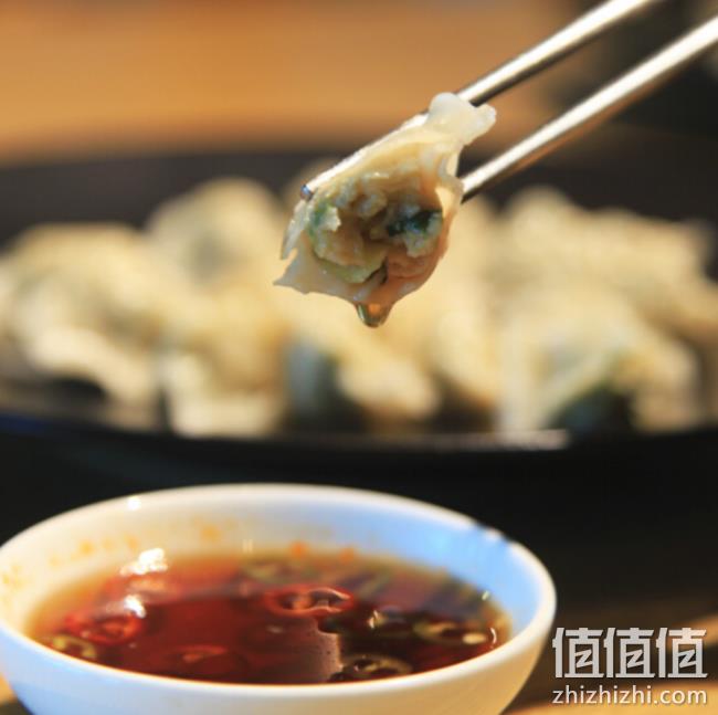 7件！bibigo 必品阁 鲜黄瓜猪肉水饺 640g（70只装）x7件 116.88元包邮（折合16.7元/件） 值值值-买手聚集的地方