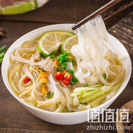 越南进口，reeva 阮婆婆 牛肉河粉 70gx12桶 整箱装 34.9元包邮 值值值-买手聚集的地方