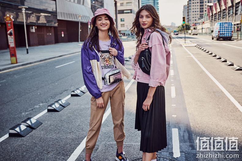 商场同款,Stradivarius 05778752140 连帽牛仔夹克 129元(吊牌价299元) 值值值-买手聚集的地方