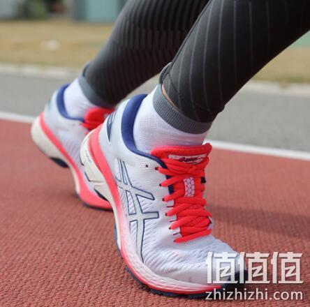 限24cm码：Asics 亚瑟士 Gel-Kayano 25 女款跑鞋 530.63元包邮 值值值-买手聚集的地方