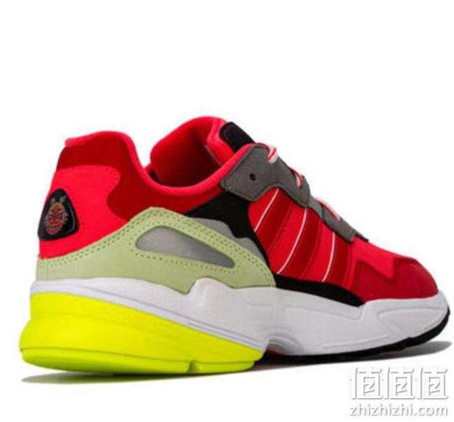 猪年限定款中国红：adidas Originals 男士运动鞋 32.09英镑约¥283（吊牌价106.99英镑） 值值值-买手聚集的地方