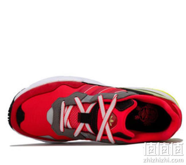 猪年限定款中国红：adidas Originals 男士运动鞋 32.09英镑约¥283（吊牌价106.99英镑） 值值值-买手聚集的地方