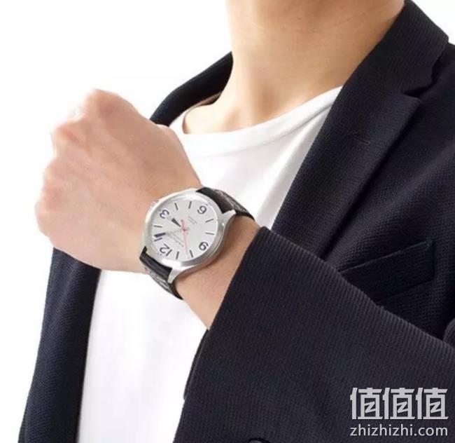 Hamilton 汉密尔顿 Khaki Aviation卡其航空系列 H76525751 男士机械腕表 269美元约¥1904（京东国际6949元） 值值值-买手聚集的地方