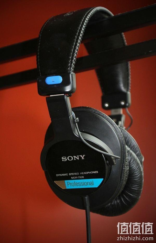 亚马逊销冠！20多年不过时：SONY索尼 封闭式头戴监听耳机MDR-7506 Prime直邮到手604元 值值值-买手聚集的地方