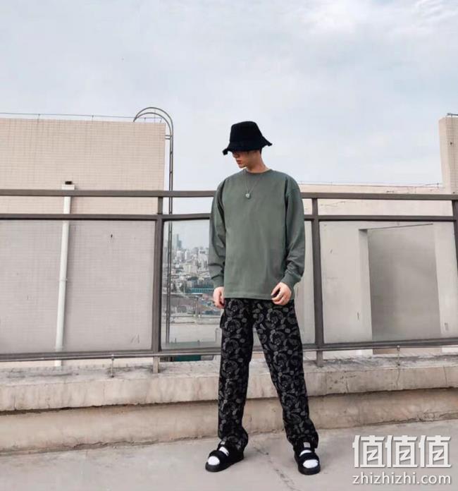 小Q直播同款、顶配T恤：210克重17支 男女日本产线重磅纯棉T恤 109元包邮 满2件额外5折 值值值-买手聚集的地方