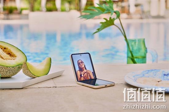 折叠魔盒：三星 Galaxy Z Flip3 5G智能手机 8GB+128GB 海外版   4672.51元 值值值-买手聚集的地方