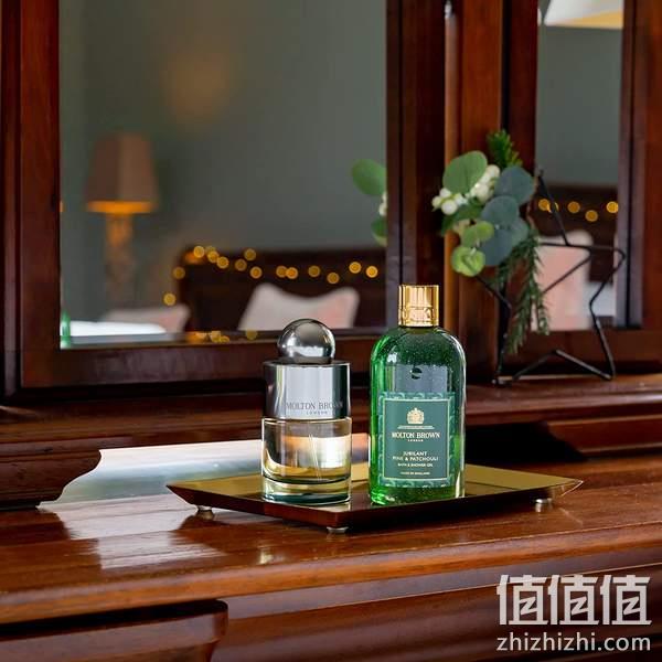 Molton Brown 摩顿·布朗 2021圣诞限量款 雪松广藿香沐浴露 300mL 162.62元 值值值-买手聚集的地方