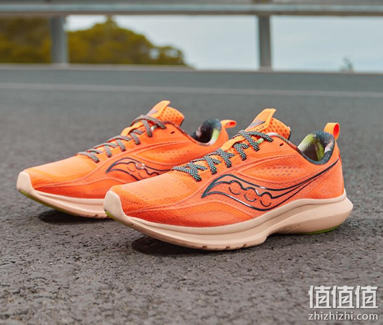saucony 索康尼 Kinvara 菁华13 男子竞速跑鞋 S20723 多色 628.1元包邮 值值值-买手聚集的地方