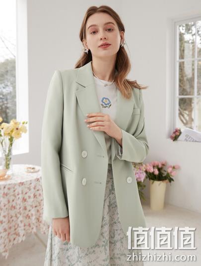 3 Colors 三彩 2022春季新款 女士双排扣链条西装 204元包邮（双重优惠） 值值值-买手聚集的地方