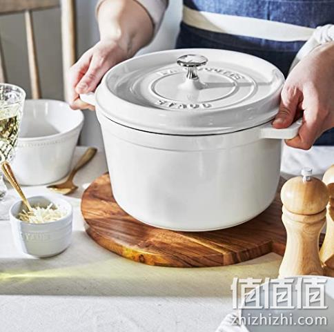 法国国宝级，Staub 珐琅铸铁深炖锅 3色 1024.43元（天猫旗舰店2149元） 值值值-买手聚集的地方