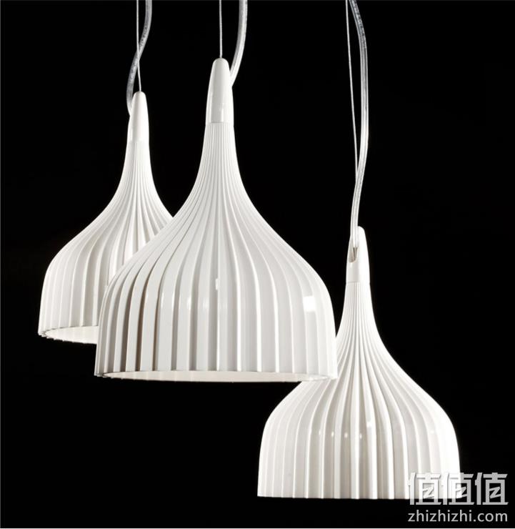 意大利国宝级家具品牌，Kartell È系列 个性简约吊灯 白色 447.33元（天猫折后883元） 值值值-买手聚集的地方