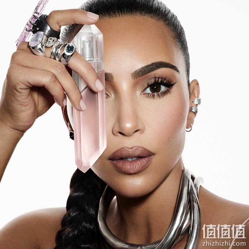 卡戴珊的个人香氛品牌，KKW Fragrance 金卡戴珊 Crystal系列 梔愈水晶香水 EDP 75mL 新低269元包邮包税（双重优惠） 值值值-买手聚集的地方