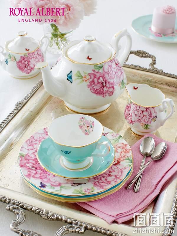 米兰达可儿联名款，Royal Albert 皇家阿尔伯特 友谊系列 22K金镶边骨瓷茶壶450ML 394.83元（天猫旗舰店820元） 值值值-买手聚集的地方
