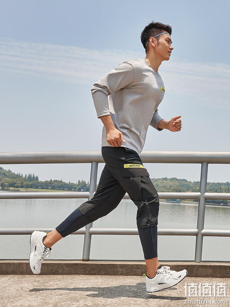 Skechers 斯凯奇 男款透气减震跑鞋 220034  多色 253.5元包邮 值值值-买手聚集的地方