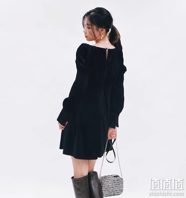 SNIDEL 优雅纯色方领泡泡袖打褶连衣裙 SWFO225041 466.89元（天猫旗舰店折后837元） 值值值-买手聚集的地方