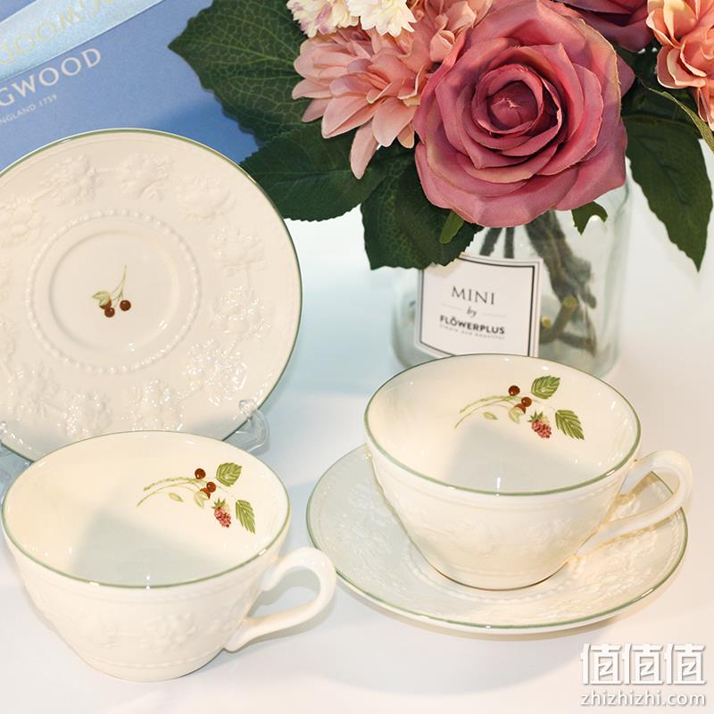 Wedgwood 玮致活 欢愉假日系列 树莓浮雕陶瓷2杯2碟套装 新低243.29元（可3件9折） 值值值-买手聚集的地方