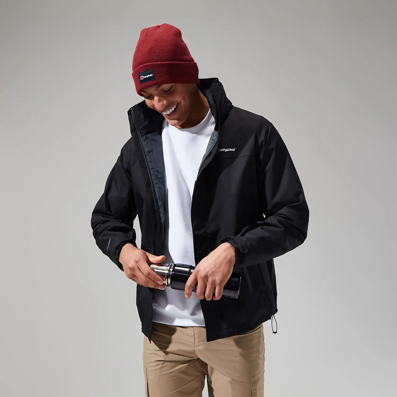 英国硬核户外品牌，Berghaus 贝豪斯 Rg Alpha 2.0 男士立领防水硬壳夹克 A000838 594.87元（官网£115） 值值值-买手聚集的地方