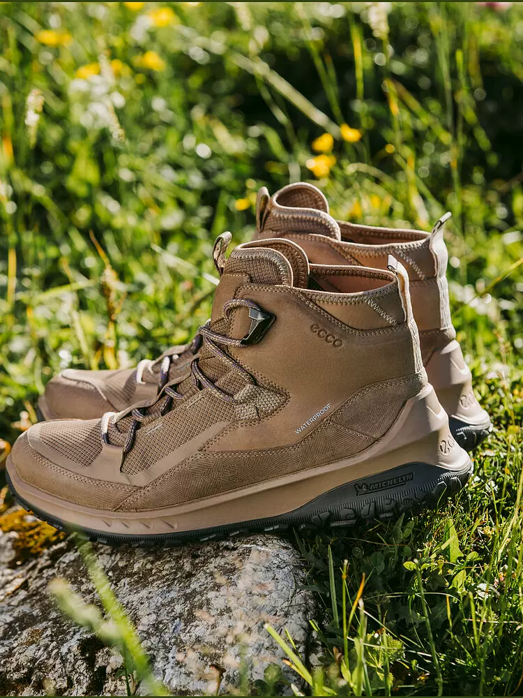 Ecco 爱步 ULT-trn 奥途系列 女士防水高帮减震登山鞋824273 653元（天猫旗舰店折后2105元） 值值值-买手聚集的地方