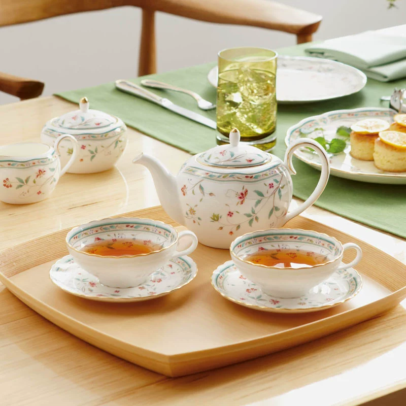 Noritake 则武 Hanasarasa花更纱 骨瓷小茶壶 520ml 542.69元（天猫1550元） 值值值-买手聚集的地方