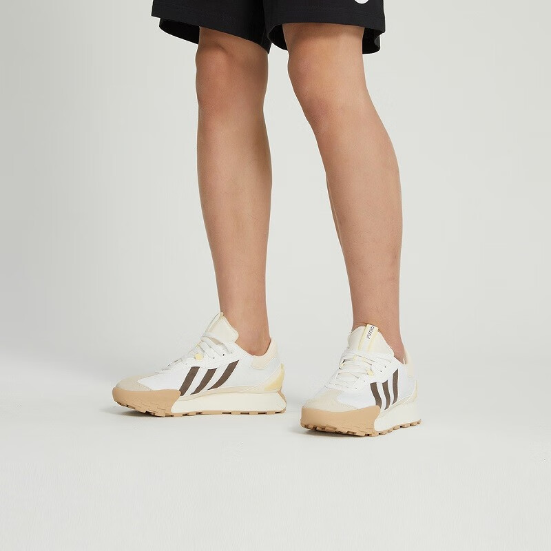 adidas 阿迪达斯 Neo Futro Mixr 女士复古透气跑步休闲鞋 IE0413 新低265元包邮（天猫奥莱529元） 值值值-买手聚集的地方