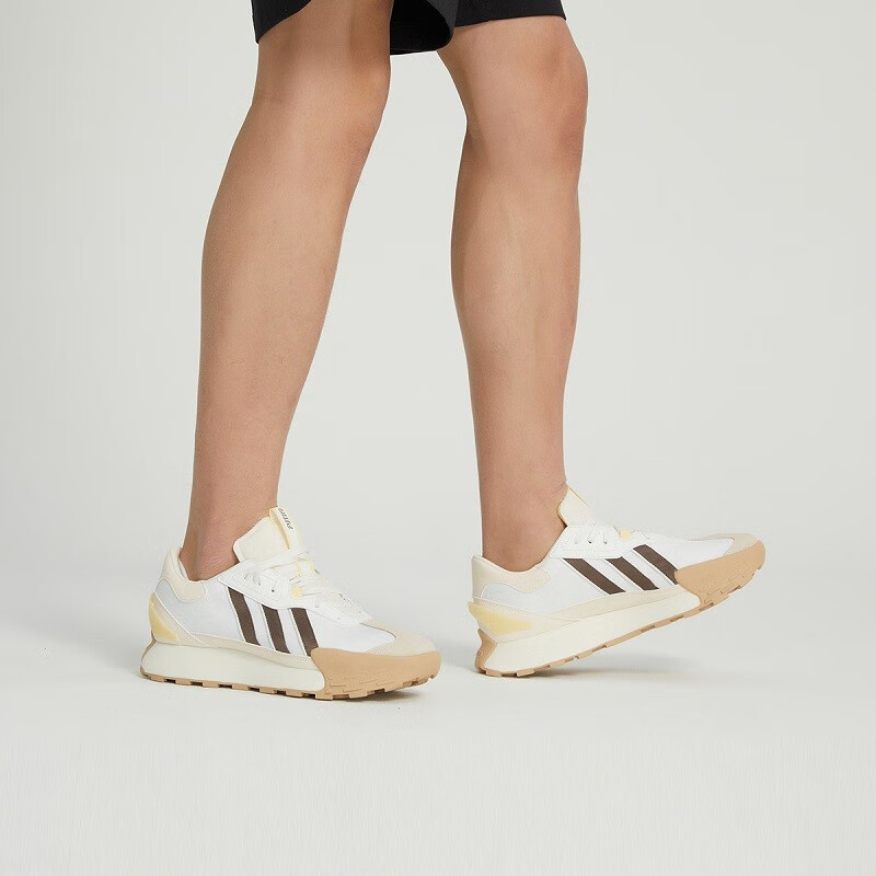 adidas 阿迪达斯 Neo Futro Mixr 女士复古透气跑步休闲鞋 IE0413 新低265元包邮（天猫奥莱529元） 值值值-买手聚集的地方