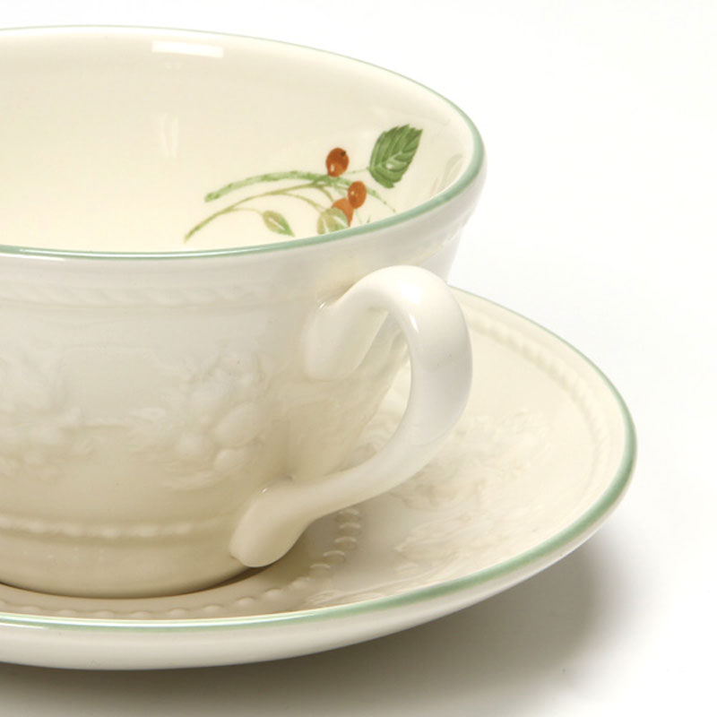 Wedgwood 玮致活 欢愉假日系列 树莓浮雕陶瓷2杯2碟套装 新低233.38元（可3件9折） 值值值-买手聚集的地方