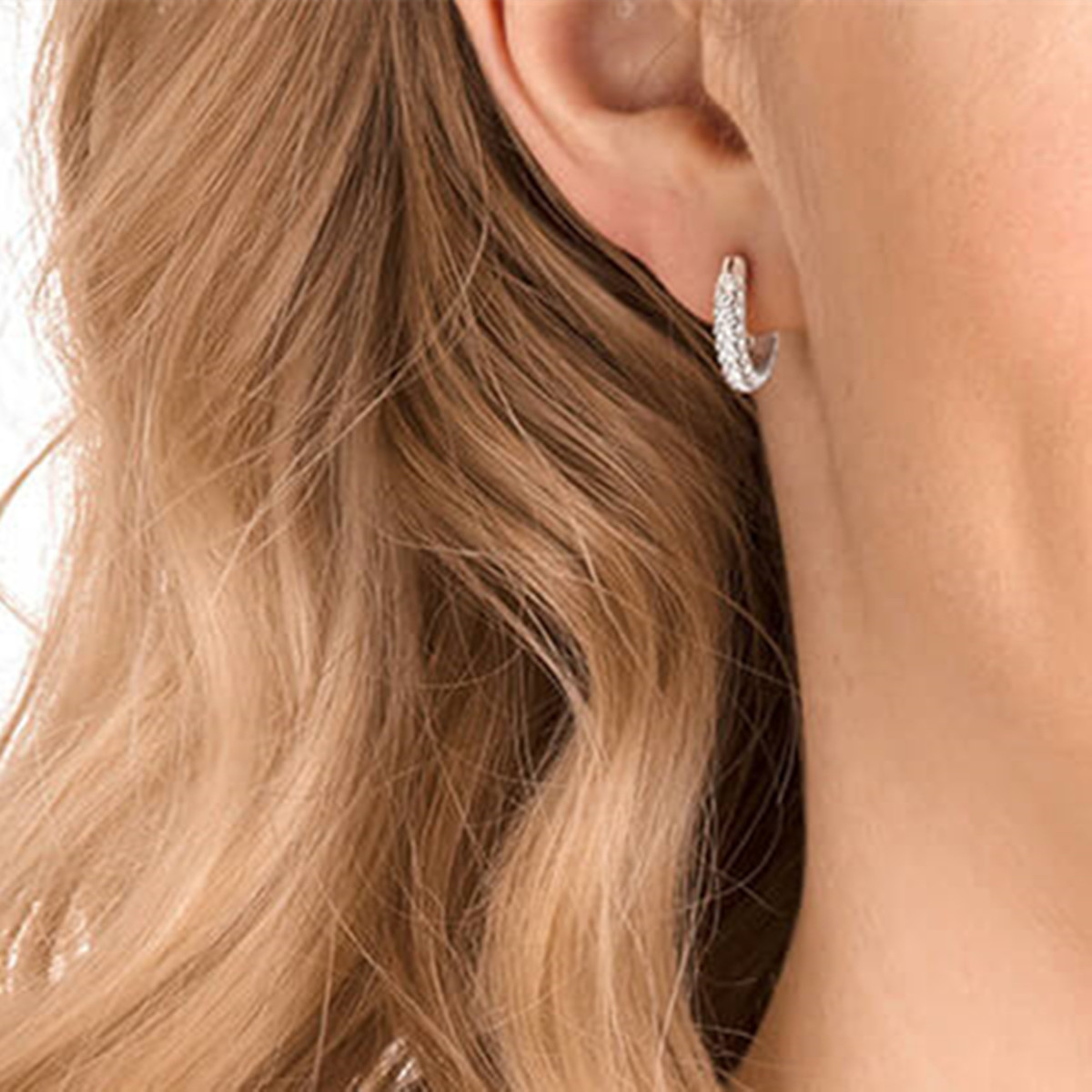 Swarovski  施华洛世奇 Stone 简约圆形穿孔水晶耳环 5446004 新低237.03元 值值值-买手聚集的地方