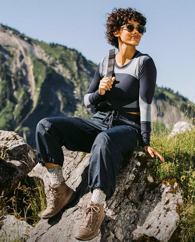 Ecco 爱步 ULT-trn 奥途系列 女士防水高帮减震登山鞋824273 689.23元（天猫折后2469元） 值值值-买手聚集的地方