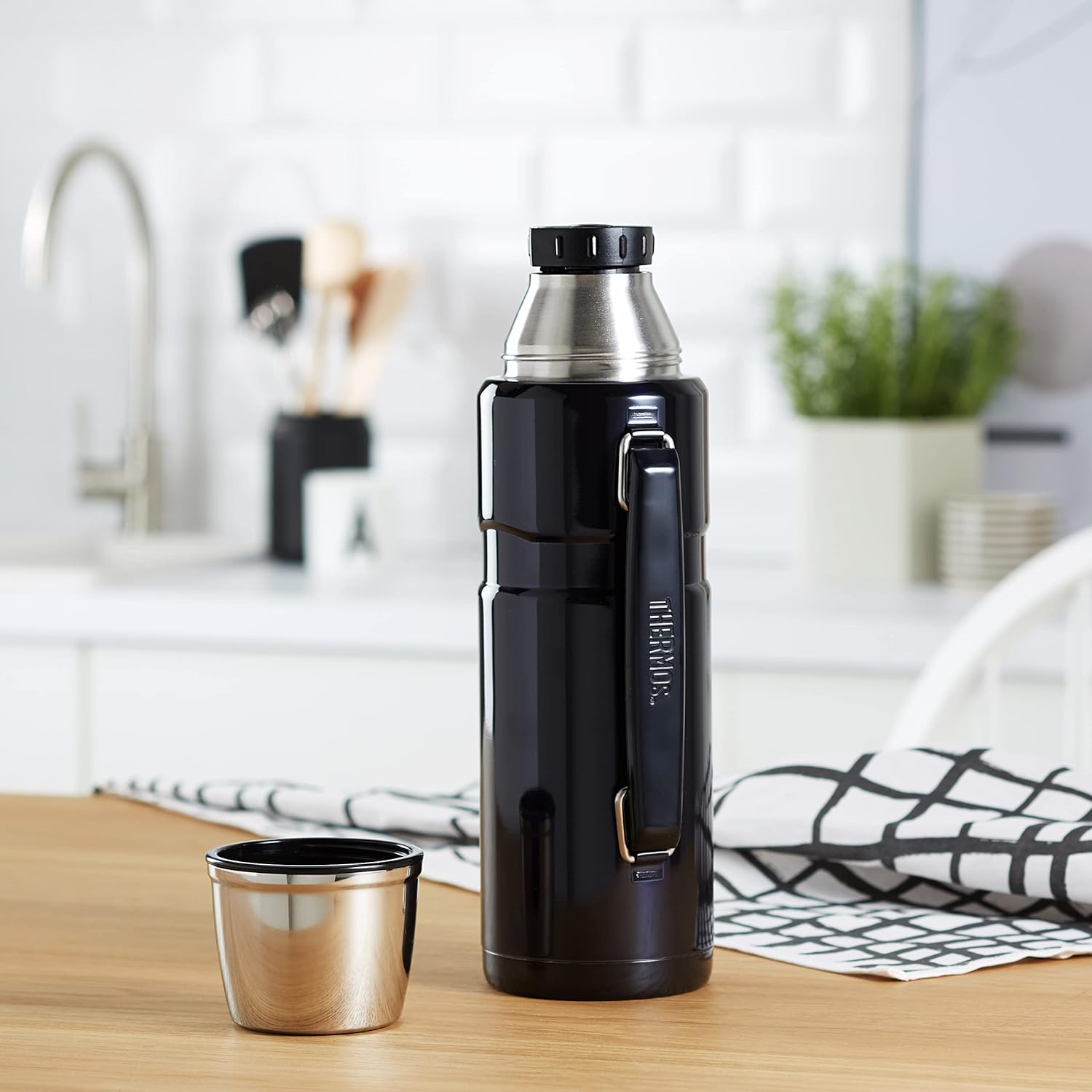 Thermos 膳魔师 帝王系列 不锈钢保温瓶 1.2L 171.69元 值值值-买手聚集的地方