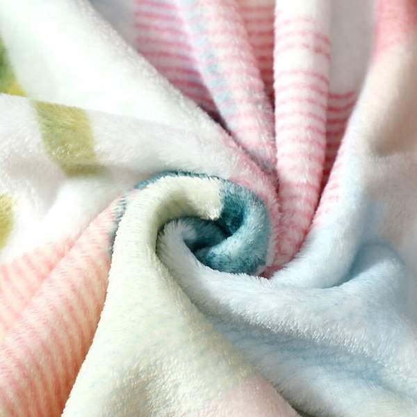 FUANNA 富安娜 印记 法兰绒毛毯 150*200cm 新低35.1元包邮 值值值-买手聚集的地方