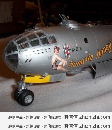 B-29超级空中堡垒 战略轰炸机1：48模型 美国亚马逊＄31.42 海淘成本约￥302