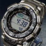 卡西欧 Casio PAG240T-7CR 男士钛金属太阳能登山腕表，美国Amazon $175.95，海淘到手约￥1127