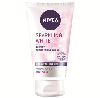  	  妮维雅晶纯皙白泡沫洁面乳